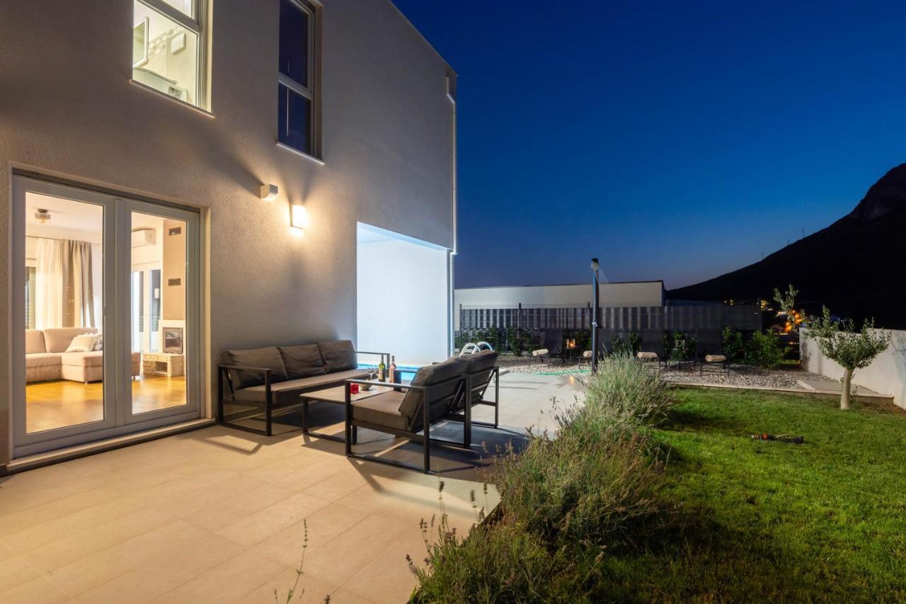 Villa Dorso With Heated Pool Klis Exterior photo