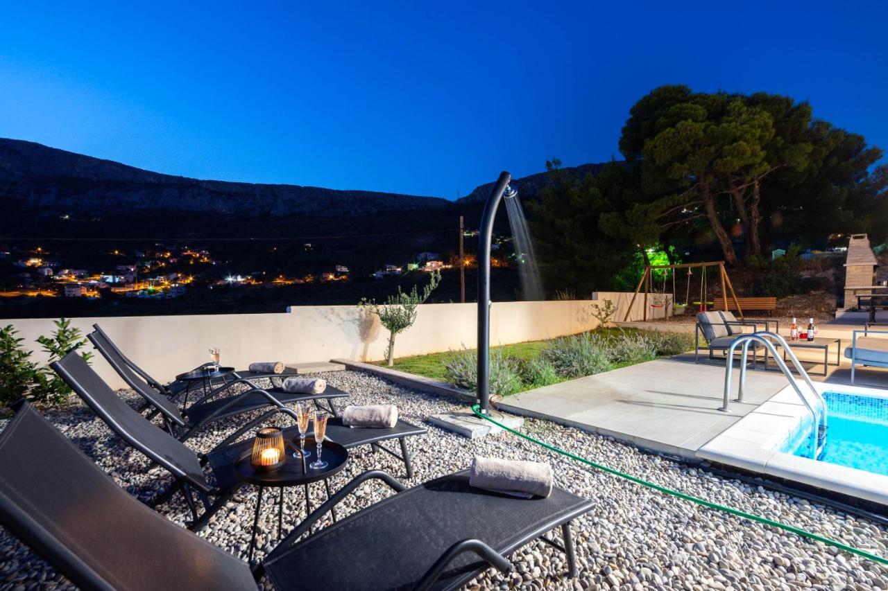 Villa Dorso With Heated Pool Klis Exterior photo