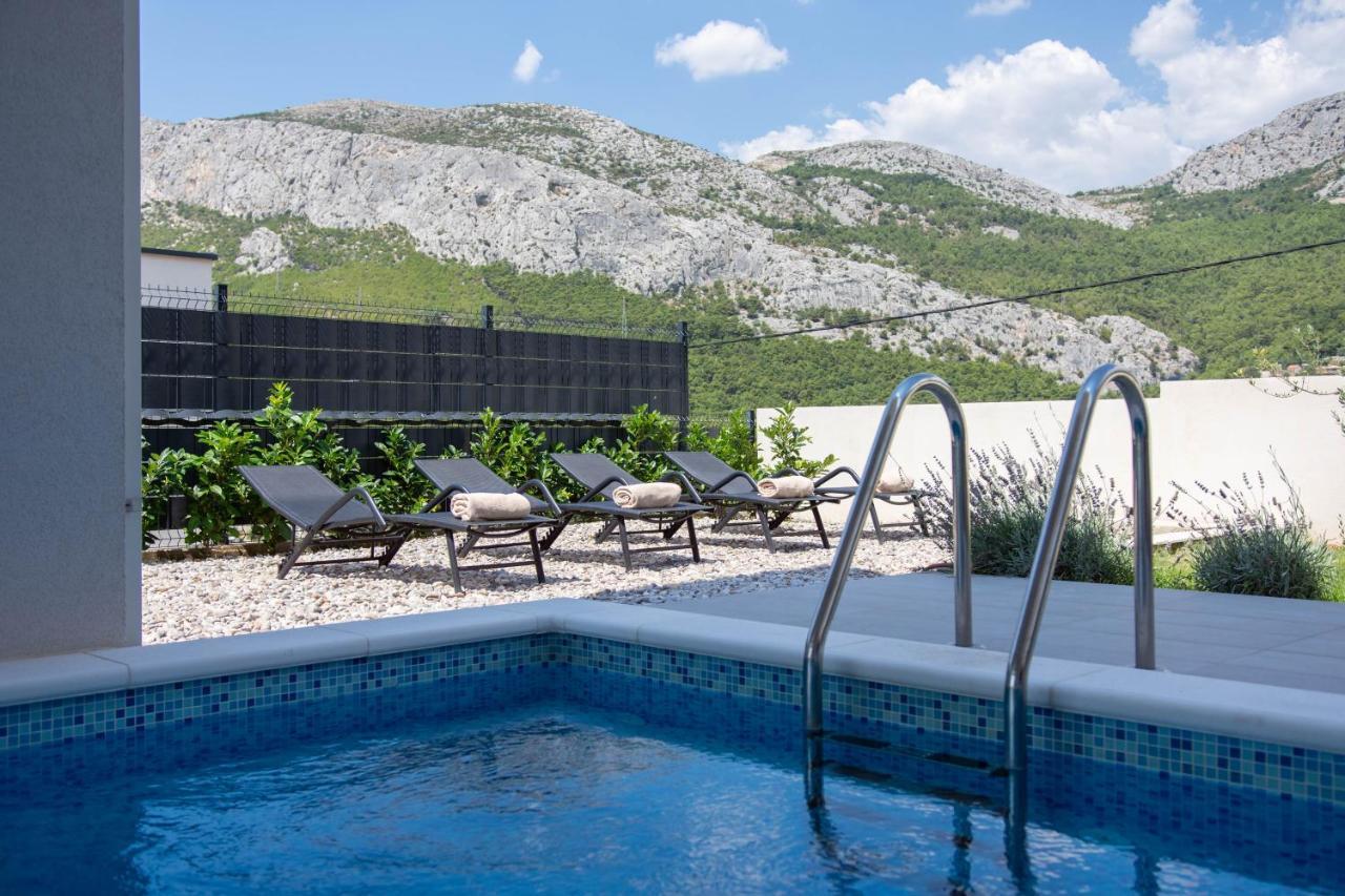 Villa Dorso With Heated Pool Klis Exterior photo