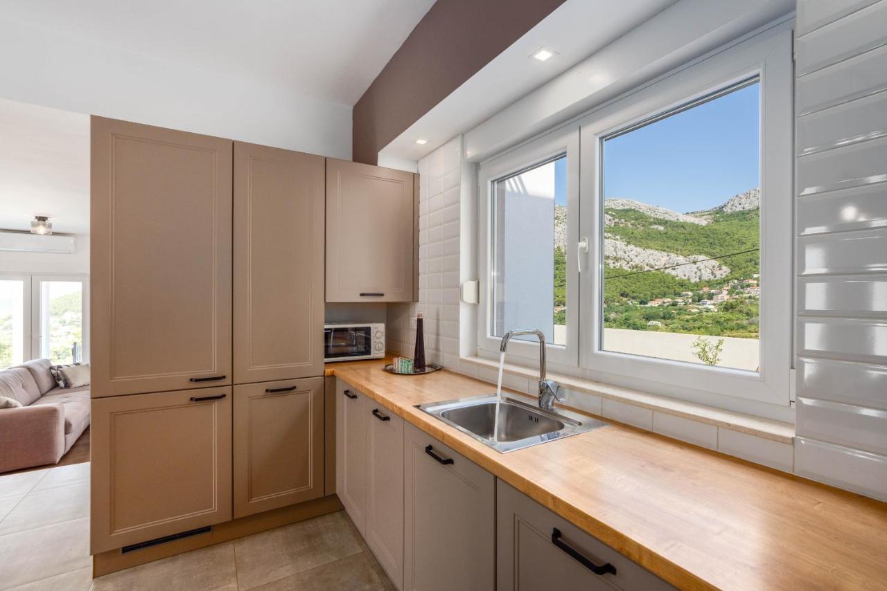 Villa Dorso With Heated Pool Klis Exterior photo